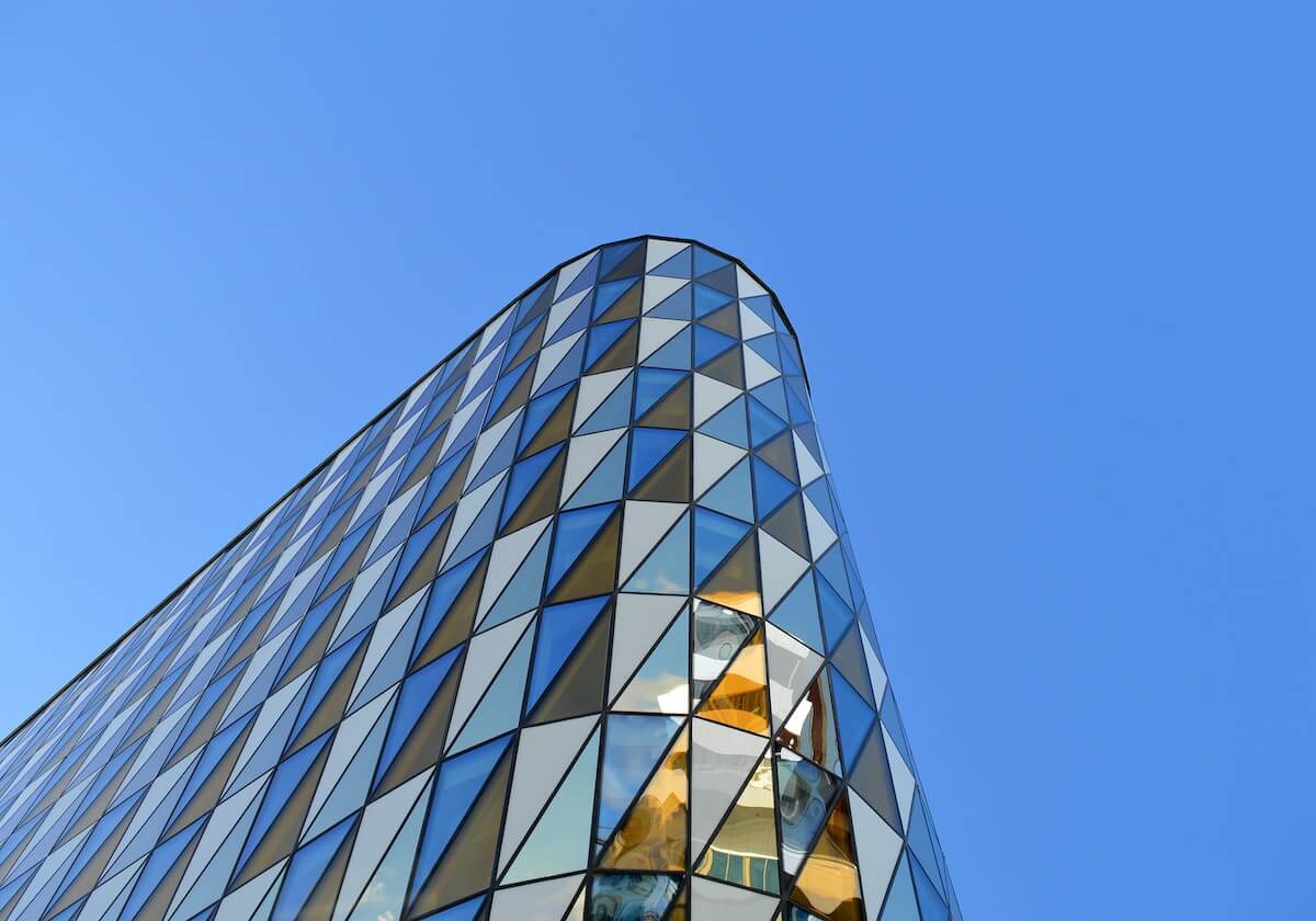 南宫28官方网站-离谱!一男子存500万一年定期,利息151000。到期取钱,工作人员却说,存单是假的!男子怒了直接告上法院!